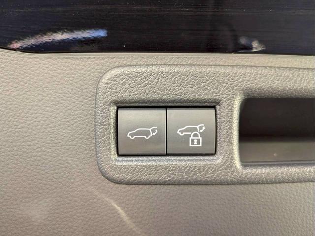 ハリアー Ｚ　ＪＢＬサウンド　１２．３インチＴ－Ｃｏｎｎｅｃｔナビ　デジタルインナーミラー＋ドラレコ　調光パノラマルーフ　カラーヘッドアップディスプレイ　パワーバックドア　ＥＴＣ２．０　ＡＣＣ　ＢＳＭ　パワーシート（39枚目）