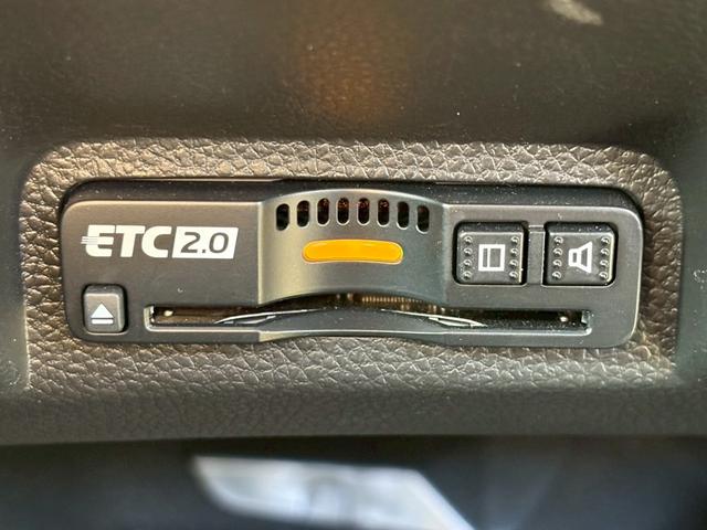 ヴェゼル e:HEV Z 9インチナビTV マルチビューカメラシステム ETC2.0 置き型充電 ブラインドスポットモニター パワーバックドア シートヒーター ステアリングヒーター クルーズコントロール 電動パーキングブレーキ(3枚目)