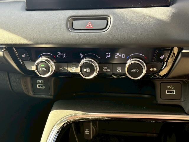 ヴェゼル e:HEV Z 9インチナビTV マルチビューカメラシステム ETC2.0 置き型充電 ブラインドスポットモニター パワーバックドア シートヒーター ステアリングヒーター クルーズコントロール 電動パーキングブレーキ(17枚目)