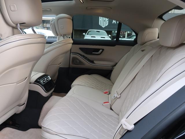 Ｓクラス Ｓ４００ｄ　４マチック　ＡＭＧライン　レザーＥＸＣ　マキアートベージュ　ベーシックＰＫＧ　サンルーフ　Ｂｕｒｍｅｓｔｅｒ　ＡＲヘッドアップディスプレイ　３Ｄコックピットディスプレイ　ベンチレーション　全席シートヒーター　エアバランスＰＫＧ（12枚目）