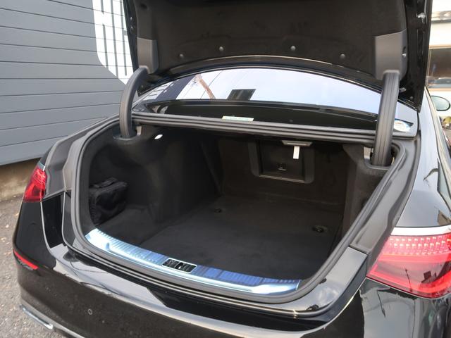 Ｓクラス Ｓ４００ｄ　４マチック　ＡＭＧライン　レザーＥＸＣ　マキアートベージュ　ベーシックＰＫＧ　サンルーフ　Ｂｕｒｍｅｓｔｅｒ　ＡＲヘッドアップディスプレイ　３Ｄコックピットディスプレイ　ベンチレーション　全席シートヒーター　エアバランスＰＫＧ（13枚目）