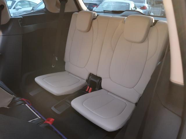 2シリーズ 218dグランツアラー ラグジュアリー アドバンスドアクティブセーフティPKG コンフォートPKG ベージュ革 ACC HUD 電動リアゲート シートヒーター パワーシート 3列シート ナビ バックカメラ LEDヘッドライト(16枚目)