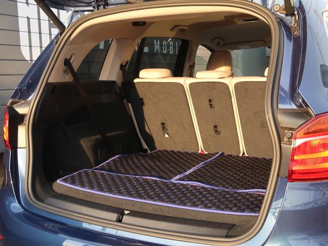 2シリーズ 218dグランツアラー ラグジュアリー アドバンスドアクティブセーフティPKG コンフォートPKG ベージュ革 ACC HUD 電動リアゲート シートヒーター パワーシート 3列シート ナビ バックカメラ LEDヘッドライト(17枚目)