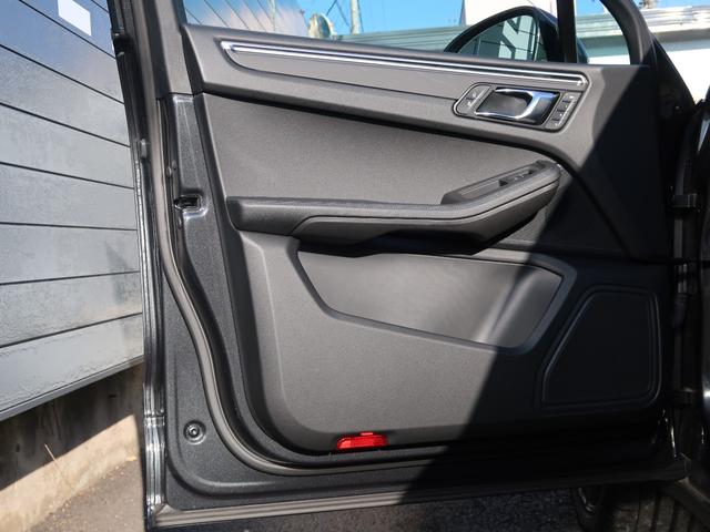 マカン マカン スポクロ サンルーフ 黒革 14WAYパワーシート ベンチレーション シートヒーター エントリードライブ ACC BSM マカンS20インチAW バルカノグレーメタリック PCM 全周囲カメラ(34枚目)