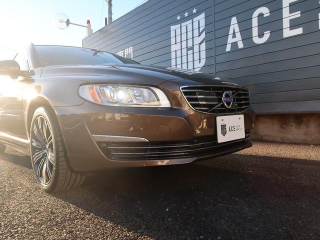 V70 T4 クラシック 最終モデル トワイライトブロンズ ベージュ革 サンルーフ harman/kardon ベンチレーション シートヒーター パワーシート アダプティブクルーズ BLIS 純正ナビ バックカメラ(2枚目)