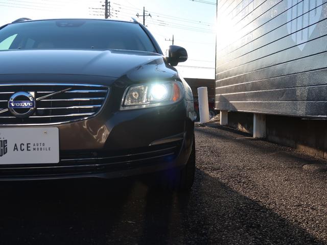 V70 T4 クラシック 最終モデル トワイライトブロンズ ベージュ革 サンルーフ harman/kardon ベンチレーション シートヒーター パワーシート アダプティブクルーズ BLIS 純正ナビ バックカメラ(26枚目)