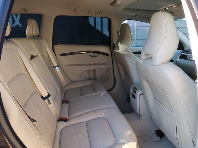 V70 T4 クラシック 最終モデル トワイライトブロンズ ベージュ革 サンルーフ harman/kardon ベンチレーション シートヒーター パワーシート アダプティブクルーズ BLIS 純正ナビ バックカメラ(34枚目)