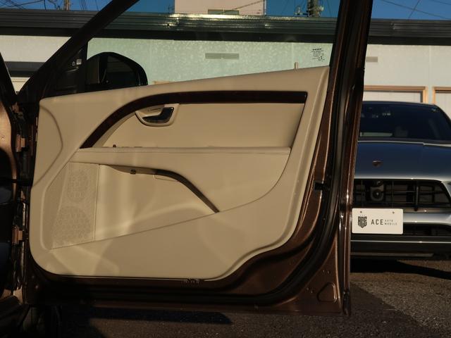 V70 T4 クラシック 最終モデル トワイライトブロンズ ベージュ革 サンルーフ harman/kardon ベンチレーション シートヒーター パワーシート アダプティブクルーズ BLIS 純正ナビ バックカメラ(36枚目)