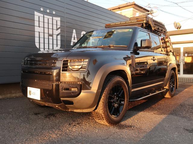 ディフェンダー １１０ダブルオーエディション　７人乗り　背面ラダー　ルーフラック　ルーフレール　サイドステップ　エアサス　ＡＣＣ　ＢＳＭ　シートヒーター　ステアリングヒーター　マッドフラップ　ナビ　全周囲カメラ　ブラックライノホイール４本付属（22枚目）