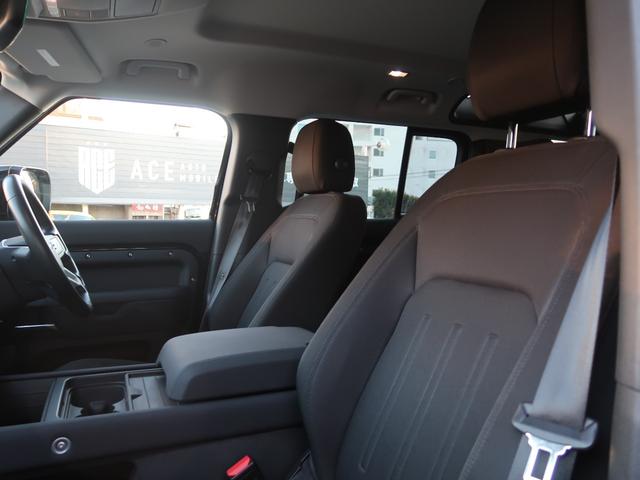 ディフェンダー １１０ダブルオーエディション　７人乗り　背面ラダー　ルーフラック　ルーフレール　サイドステップ　エアサス　ＡＣＣ　ＢＳＭ　シートヒーター　ステアリングヒーター　マッドフラップ　ナビ　全周囲カメラ　ブラックライノホイール４本付属（32枚目）