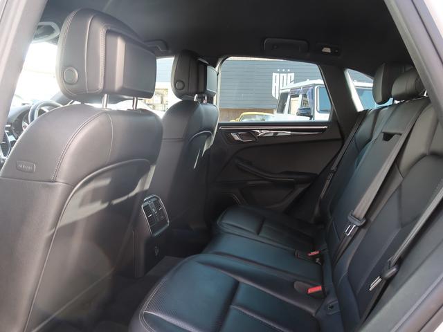 マカン マカンS ターボ19インチアルミホイール PCMナビ 黒革 シートヒーター パワーシート サイドアシスト クルーズコントロール 電動リアゲート Bluetooth バックカメラ レッドキャリパー キセノン(14枚目)