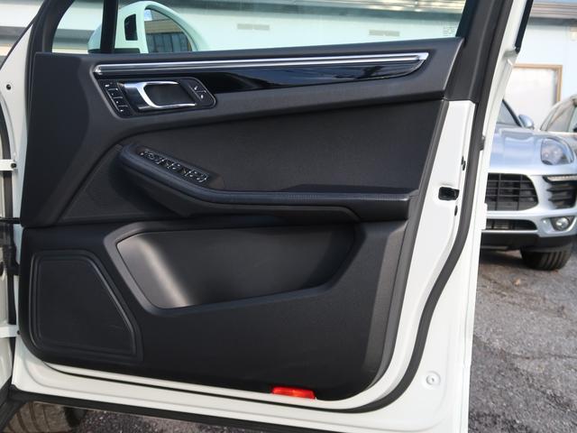 マカン マカンS ターボ19インチアルミホイール PCMナビ 黒革 シートヒーター パワーシート サイドアシスト クルーズコントロール 電動リアゲート Bluetooth バックカメラ レッドキャリパー キセノン(33枚目)