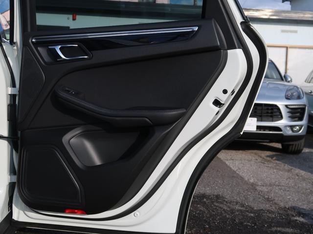 マカン マカンS ターボ19インチアルミホイール PCMナビ 黒革 シートヒーター パワーシート サイドアシスト クルーズコントロール 電動リアゲート Bluetooth バックカメラ レッドキャリパー キセノン(35枚目)