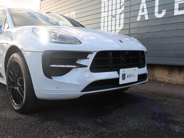 マカン マカンGTS キャララホワイト パノラマサンルーフ BOSEサウンド スポクロ スポエグ スモーカーPKG 赤革 シートヒーター PASM エントリードライブ ACC PCMナビ 全周囲カメラ RSスパイダーAW(2枚目)