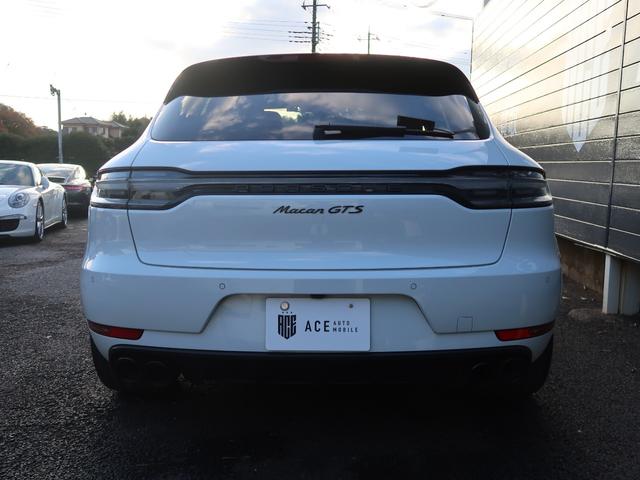 マカン マカンGTS キャララホワイト パノラマサンルーフ BOSEサウンド スポクロ スポエグ スモーカーPKG 赤革 シートヒーター PASM エントリードライブ ACC PCMナビ 全周囲カメラ RSスパイダーAW(20枚目)