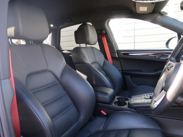 マカン マカン スポクロ アダプティブスポーツシート 黒革 18WAYパワーシート ベンチレーション シートヒーター レッドシートベルト BOSE エントリードライブ ACC スモーカーPKG ジェットブラックM(34枚目)