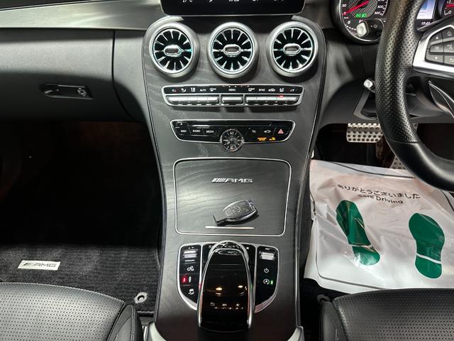 Ｃクラス Ｃ６３クーペ　ＭＡＮＳＯＲＹエアロ　マフラー　ＡＮＲＫＹ２０インチＡＷ　レーダーセフティＰＫＧ　エアバランスＰＫＧ　　黒レザー　シートヒーター　ブルメスター　ＥＴＣ　ヘッドアップディスプレー　アンビエントライト（19枚目）