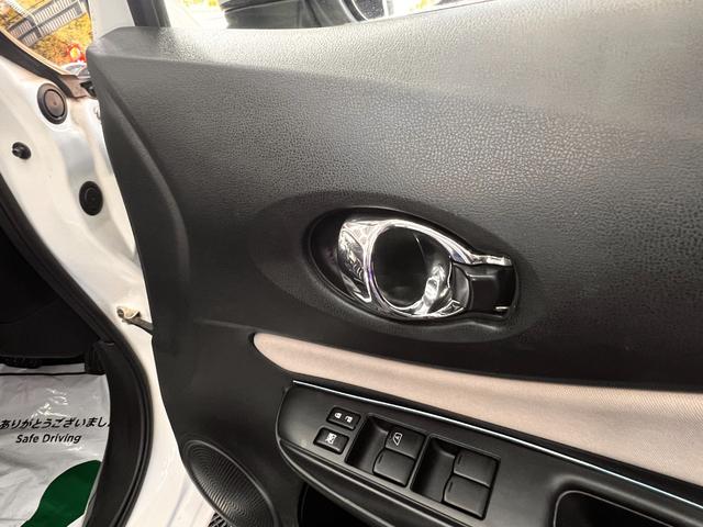 ノート ｅ－パワー　Ｘ　衝突被害軽減システム　ドラレコ　コーナーセンサー　スマートキー　ＬＥＤヘッド　ＥＴＣ　オートハイビーム　車線逸脱警報　オートライト　オートエアコン　純正１５インチアルミ　電動格納ミラー　スマートキー（32枚目）