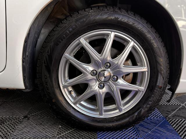 ノート ｅ－パワー　Ｘ　衝突被害軽減システム　ドラレコ　コーナーセンサー　スマートキー　ＬＥＤヘッド　ＥＴＣ　オートハイビーム　車線逸脱警報　オートライト　オートエアコン　純正１５インチアルミ　電動格納ミラー　スマートキー（54枚目）