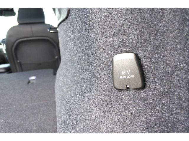 アルティメット　Ｂ４　ＡＷＤ　ピクセルヘッドライト　Ｇｏｏｇｌｅインフォテインメント　チャコールレザーシート　クリスタルシフトノブ　パノラマガラスサンルーフ　１９インチアルミホイール(44枚目)