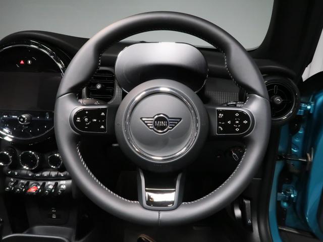 ＭＩＮＩ クーパーＳ　コンバーチブル　シーサイド・エディション　１８０台限定車　プレミアムプラスＰ　Ａｐｐｌｅ　Ｃａｒ　Ｐｌａｙ　アクティブクルーズ　Ｆシートヒーティング　ワイヤレスチャージング　リヤカメラ　純正ＨＤＤナビ　１８ＡＷ（16枚目）