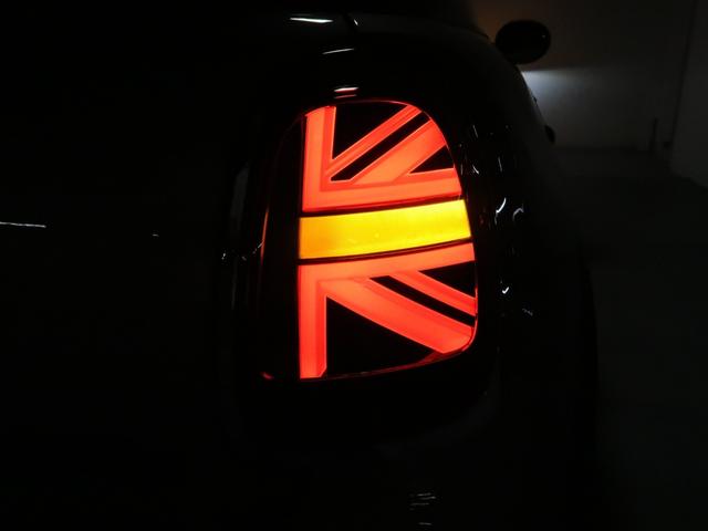 ＭＩＮＩ クーパーＤ　クラシック・トリム　クラシックトリム　１６ＡＷ　クルーズコントロール　純正ナビ　リアビューカメラ（64枚目）