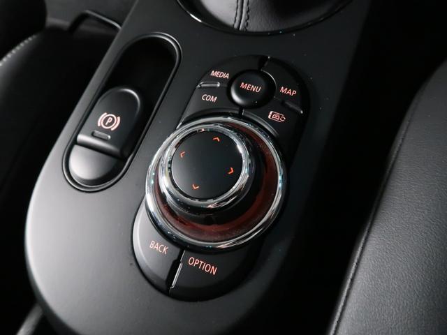 ＭＩＮＩ クーパーＤ　カムデン・エディション　ＡｐｐｌｅＣａｒＰｌａｙ　Ｆシートヒーター　１７ＡＷ　ＡＣＣ　パーキングアシスト　フロント＆リヤＰＤＣ　コンフォートアクセス　マルチディスプレイメーターパネル（22枚目）