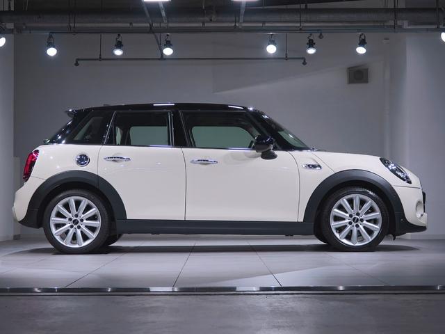 ＭＩＮＩ クーパーＳＤ　ＭＩＮＩ中古車納車２年保証付　純正ナビ　バックカメラ　アラームシステム　アクティブクルーズ　Ｆシートヒーター　１７ＡＷ（6枚目）