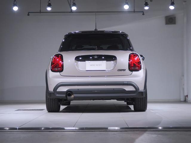 MINI クーパー カムデン・エディション MINI認定中古車2年保証付 純正ナビ無し アップルカープレイ バックカメラ ETC アクティブクルーズ ドライビングアシスト 17AW(7枚目)