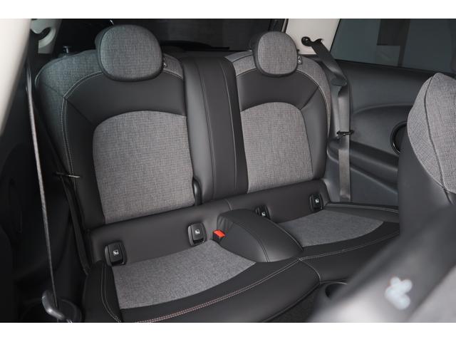 MINI クーパー カムデン・エディション MINI認定中古車2年保証付 純正ナビ無し アップルカープレイ バックカメラ ETC アクティブクルーズ ドライビングアシスト 17AW(9枚目)