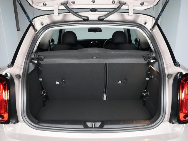 MINI クーパー カムデン・エディション MINI認定中古車2年保証付 純正ナビ無し アップルカープレイ バックカメラ ETC アクティブクルーズ ドライビングアシスト 17AW(25枚目)