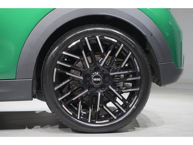 ＭＩＮＩ クーパーＳ　フェイバリット・トリム　認定中古車　フェイバードトリム　Ｍパッケージ　Ｆ電動シート　ヘッドアップディスプレイ　ハーマンカードン　ドライビングアシスト　トップビューカメラ　１８ＡＷ（37枚目）