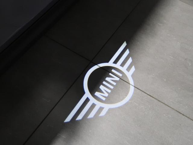 MINI クーパーS コンバーチブル フェイバリット・トリム フェイバードトリム Mパッケージ ハーマンカードン アクティブクルーズ MINI Yoursソフトトップ ステアリングホイールヒーティング Fシートヒーティング Apple Car Play 17AW(40枚目)