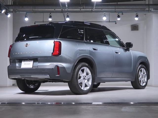 ＭＩＮＩ カントリーマンＤ　クラシック・トリム　ＭＩＮＩ認定中古車２年保証付　Ｍパッケージ　Ｆ電動シート　アクティブクルーズ　バックカメラ　ハーマンカードン　へドアップディスプレイ　１８ＡＷ（6枚目）