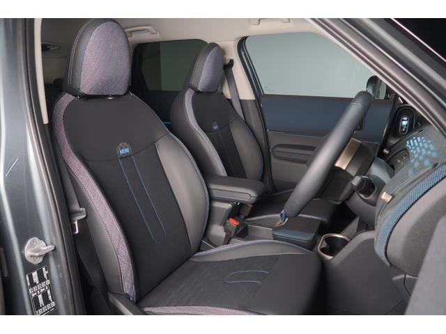 ＭＩＮＩ カントリーマンＤ　クラシック・トリム　ＭＩＮＩ認定中古車２年保証付　Ｍパッケージ　Ｆ電動シート　アクティブクルーズ　バックカメラ　ハーマンカードン　へドアップディスプレイ　１８ＡＷ（8枚目）