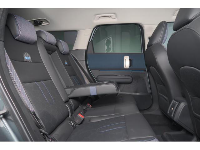 ＭＩＮＩ カントリーマンＤ　クラシック・トリム　ＭＩＮＩ認定中古車２年保証付　Ｍパッケージ　Ｆ電動シート　アクティブクルーズ　バックカメラ　ハーマンカードン　へドアップディスプレイ　１８ＡＷ（9枚目）