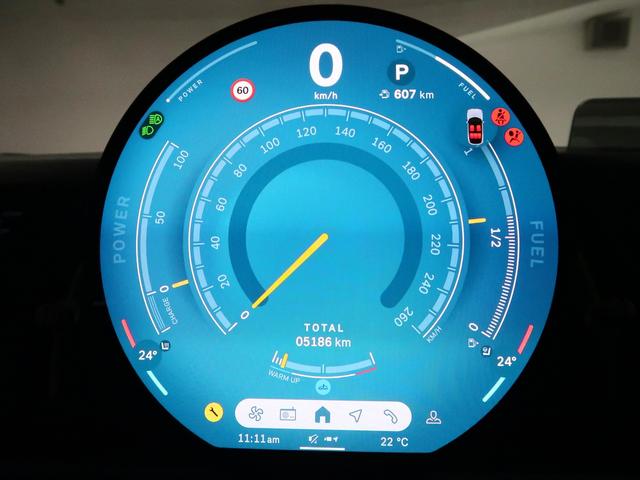 ＭＩＮＩ カントリーマンＤ　クラシック・トリム　ＭＩＮＩ認定中古車２年保証付　Ｍパッケージ　Ｆ電動シート　アクティブクルーズ　バックカメラ　ハーマンカードン　へドアップディスプレイ　１８ＡＷ（10枚目）