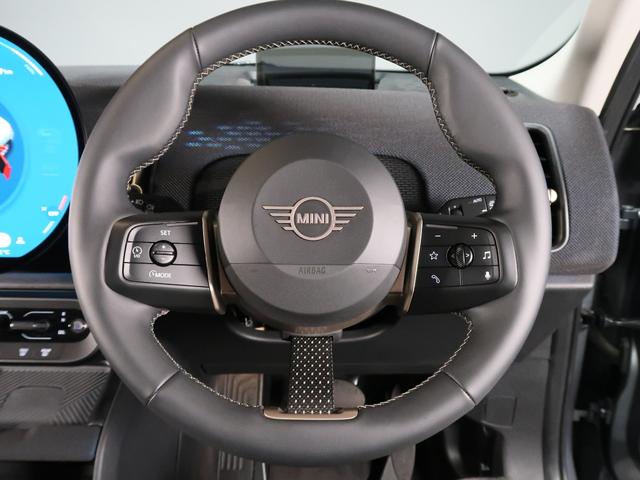 ＭＩＮＩ カントリーマンＤ　クラシック・トリム　ＭＩＮＩ認定中古車２年保証付　Ｍパッケージ　Ｆ電動シート　アクティブクルーズ　バックカメラ　ハーマンカードン　へドアップディスプレイ　１８ＡＷ（12枚目）