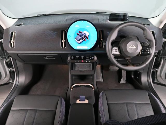 ＭＩＮＩ カントリーマンＤ　クラシック・トリム　クラシックトリム　Ｍパッケージ　ヘッドアップディスプレイ　アクティブクルーズ　ＡｐｐｌｅＣａｒＰｌａｙ　ＡｎｄｒｏｉｄＡｕｔｏ　ハーマンカードン　レーンチェンジウォーニング　オートトランク　１８ＡＷ（11枚目）