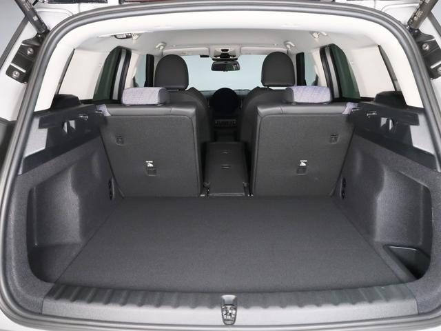 ＭＩＮＩ カントリーマンＤ　クラシック・トリム　クラシックトリム　Ｍパッケージ　ヘッドアップディスプレイ　アクティブクルーズ　ＡｐｐｌｅＣａｒＰｌａｙ　ＡｎｄｒｏｉｄＡｕｔｏ　ハーマンカードン　レーンチェンジウォーニング　オートトランク　１８ＡＷ（28枚目）