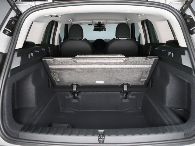 ＭＩＮＩ カントリーマンＤ　クラシック・トリム　クラシックトリム　Ｍパッケージ　ヘッドアップディスプレイ　アクティブクルーズ　ＡｐｐｌｅＣａｒＰｌａｙ　ＡｎｄｒｏｉｄＡｕｔｏ　ハーマンカードン　レーンチェンジウォーニング　オートトランク　１８ＡＷ（31枚目）