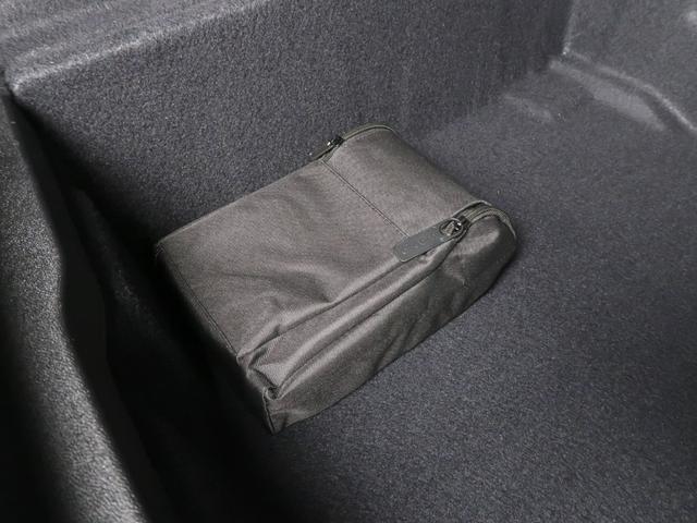 ＭＩＮＩ カントリーマンＤ　クラシック・トリム　クラシックトリム　Ｍパッケージ　ヘッドアップディスプレイ　アクティブクルーズ　ＡｐｐｌｅＣａｒＰｌａｙ　ＡｎｄｒｏｉｄＡｕｔｏ　ハーマンカードン　レーンチェンジウォーニング　オートトランク　１８ＡＷ（37枚目）