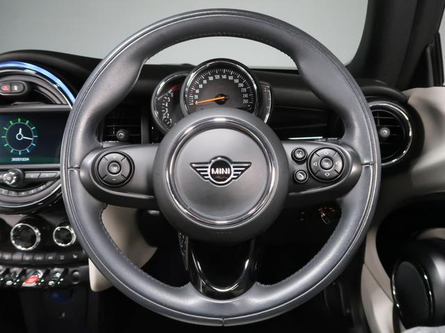 ＭＩＮＩ クーパー　コンバーチブル　エッセンシャル・トリム　Ｆシートヒーティング　ＬＥＤヘッドライト　リヤＰＤＣ　純正ＨＤＤナビ　１７ＡＷ（24枚目）