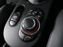クーパーＤ　カムデン・エディション　ＡｐｐｌｅＣａｒＰｌａｙ　Ｆシートヒーター　１７ＡＷ　ＡＣＣ　パーキングアシスト　フロント＆リヤＰＤＣ　コンフォートアクセス　マルチディスプレイメーターパネル（22枚目）