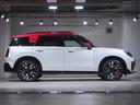 MINI ジョンクーパーワークス カントリーマンオール4JCW MINI認定中古車2年保証付 Lパッケージ バックカメラ アクティブクルーズ ヘッドアップディスプレイ 電動Fシート リアプライバシーガラス 20AW(5枚目)