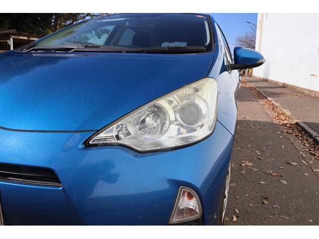 アクア Ｓ　Ｓ　グレード・ナビ・ＥＴＣ・Ｂｌｕｅｔｏｏｔｈ・スマートキー・キーレス　スタート・ＣＤ／ＤＶＤ再生・オートエアコン・オートライト（12枚目）