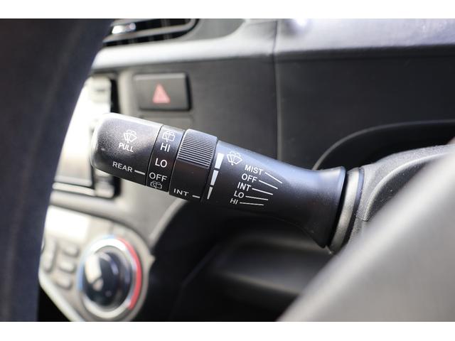 アクア Ｓ　Ｓ　グレード・ナビ・ＥＴＣ・Ｂｌｕｅｔｏｏｔｈ・スマートキー・キーレス　スタート・ＣＤ／ＤＶＤ再生・オートエアコン・オートライト（25枚目）