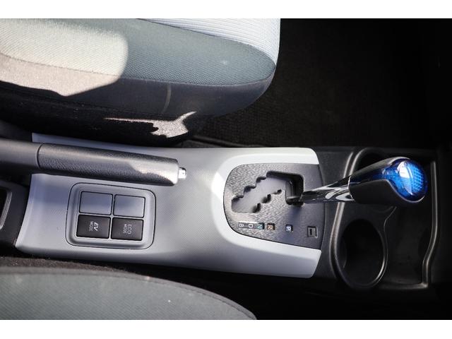 アクア Ｓ　Ｓ　グレード・ナビ・ＥＴＣ・Ｂｌｕｅｔｏｏｔｈ・スマートキー・キーレス　スタート・ＣＤ／ＤＶＤ再生・オートエアコン・オートライト（31枚目）