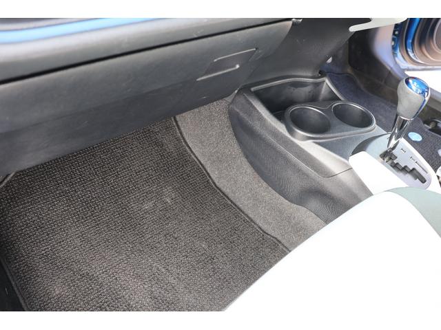 アクア Ｓ　Ｓ　グレード・ナビ・ＥＴＣ・Ｂｌｕｅｔｏｏｔｈ・スマートキー・キーレス　スタート・ＣＤ／ＤＶＤ再生・オートエアコン・オートライト（40枚目）