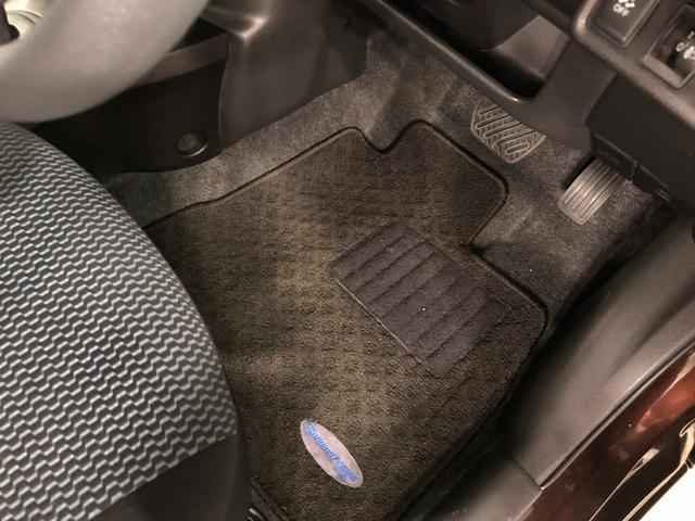 ノート X 走行15721キロ/デジタルルームミラー/CDチューナー 1年保証距離無制限 走行距離15721キロ デジタルルームミラー CDチューナー 純正カーペットマット プッシュボタンスタート 電動格納式ドアミラー オートエアコン(18枚目)